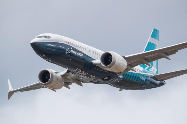 Noi probleme pentru aeronavele companiei Boeing. Unele avioane pot avea o componentă ce provoacă probleme cu cârma, avertizează SUA