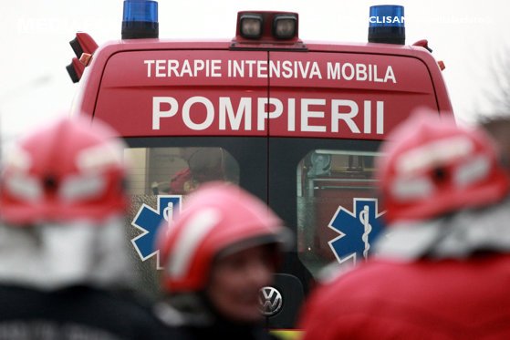 Plan Roşu de Intervenţie în judeţul Tulcea, după un accident în care a fost implicat un autocar cu 20 de persoane şi un TIR