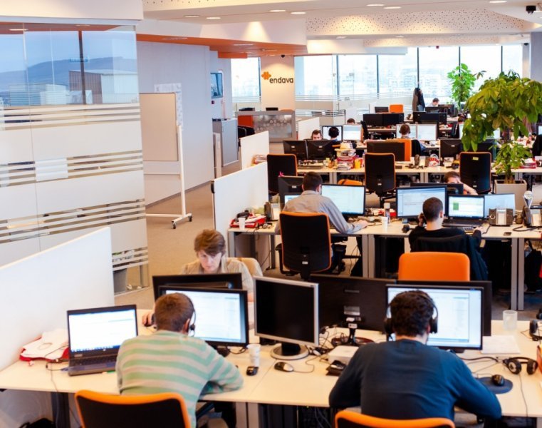 O mare companie IT din România, cu birouri la Iași, a dat afară peste 1000 de angajați