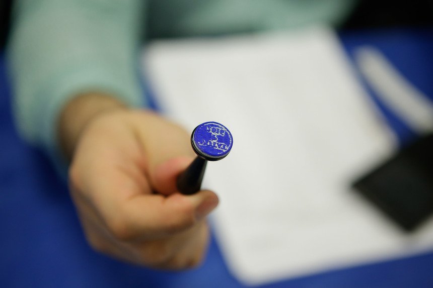 Controverse privind calitatea hârtiei buletinelor de vot. „E proastă. Trec ștampilele!”
