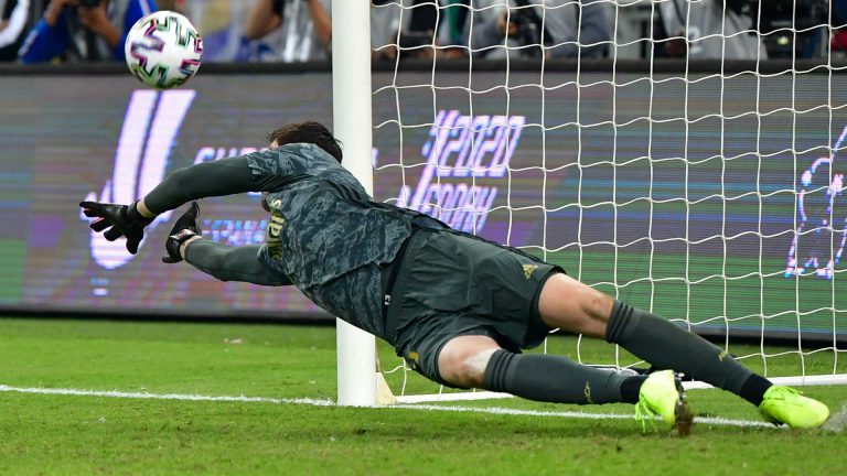 Portarul Thibaut Courtois spune că vrea să-şi încheie cariera la Real Madrid