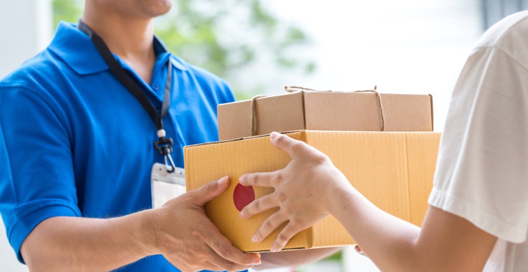 Curier, paznic, bucătar în Top 10 al celor mai multe locuri de muncă disponibile. Unde sunt