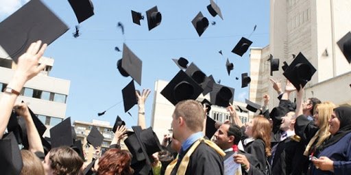 Ceremonie de absolvire la UMF Iași: peste 1.600 de tineri își încheie parcursul academic