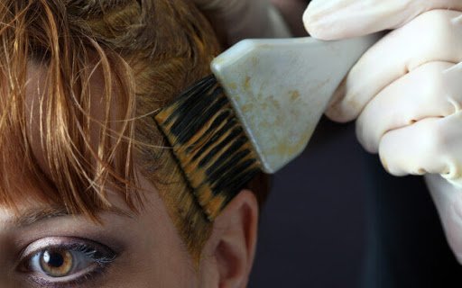 Cum să te vopsești singură acasă. Trebuie să urmezi câțiva pași simpli