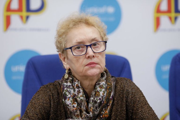 Pensionară cu pensie de 280.000 de lei, Renate Weber conduce ilegal Avocatul Poporului. Mandatul i-a expirat din iunie, cerem numirea altcuiva, spune Ludovic Orban