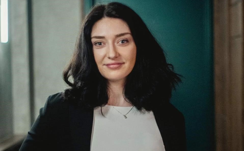 Povestea unei tinere din Iaşi care s-a întors în ţară şi vrea să facă afaceri în stil mare cu ajutorul LinkedIn
