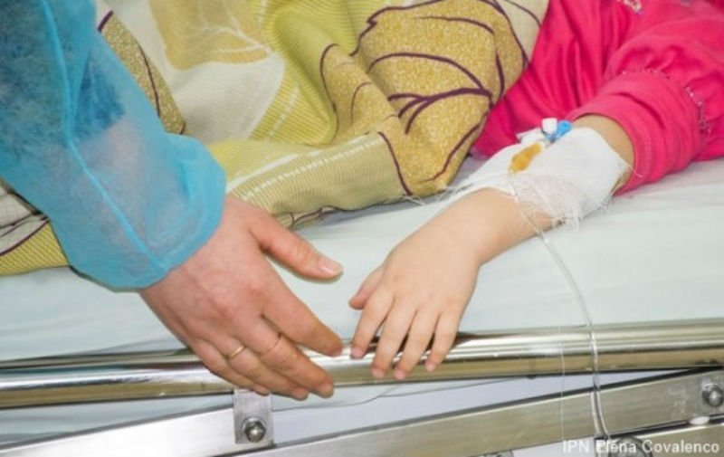  Cei doi frățiori au murit în urma unei greșeli fatale făcute de mama lor: au inhalat vapori de otravă de șobolani