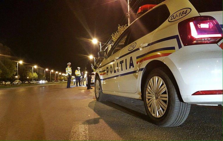Un ieșean, prins de polițiști cu ambele anvelope de pe partea stângă dezumflate, după o partidă la păcănele, s-a ales cu o condamnare