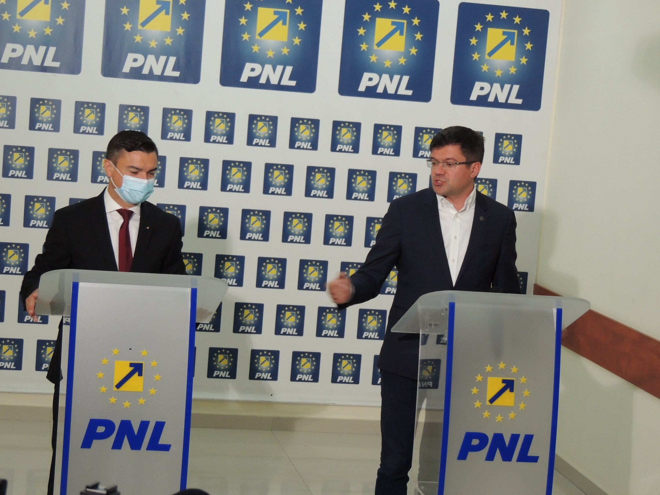 Chirica şi Alexe invită USR-PLUS la negocieri, după ce Cosette Chichirău anunţase că nu va fi nicio alianţă cu PNL