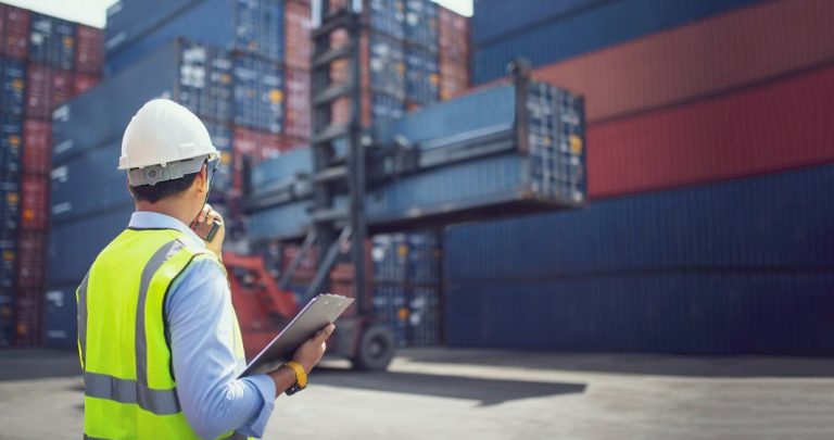 România, tot mai dependentă de importuri: Iașul înregistrează un deficit comercial de 71,3 milioane de euro