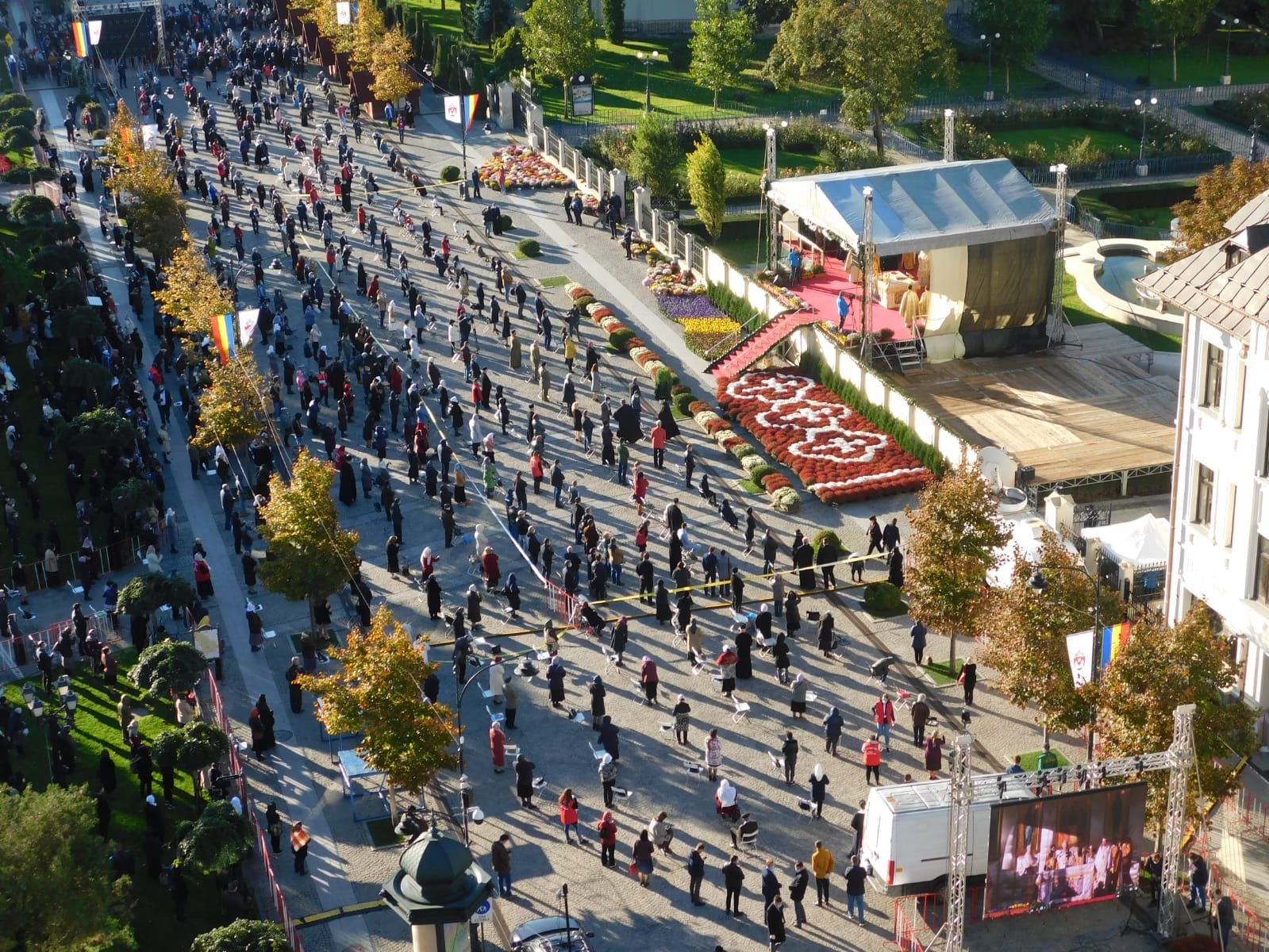  385959_1891_galerie_slujba-Parascheva3