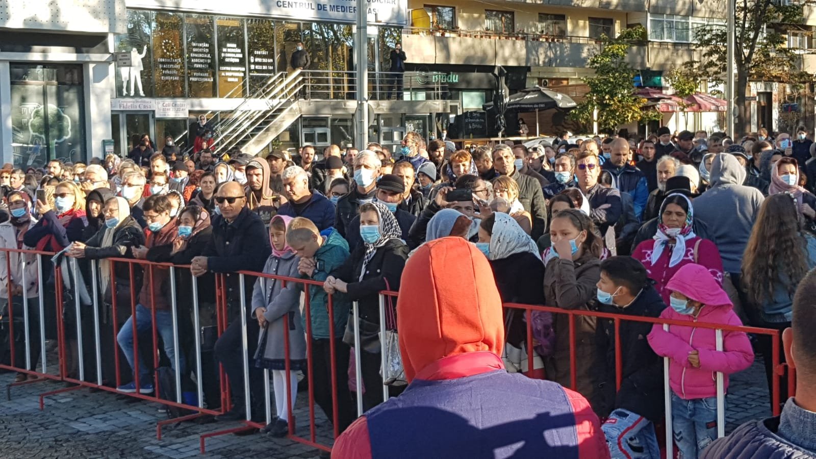  385973_1891_galerie_slujba-Parascheva17