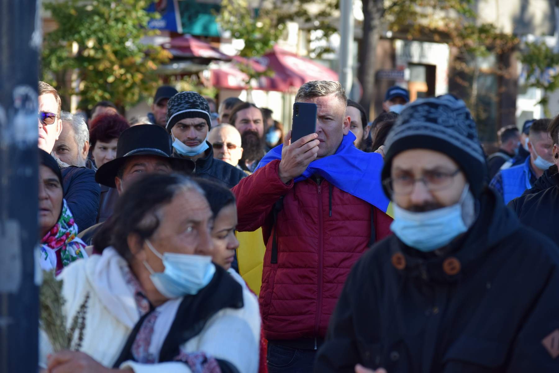  385979_1892_galerie_Chipurile-pelerinilor-veniti-la-Sfanta-2