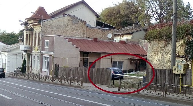  387169_268304_stiri_bariera-parcare-arcu-2