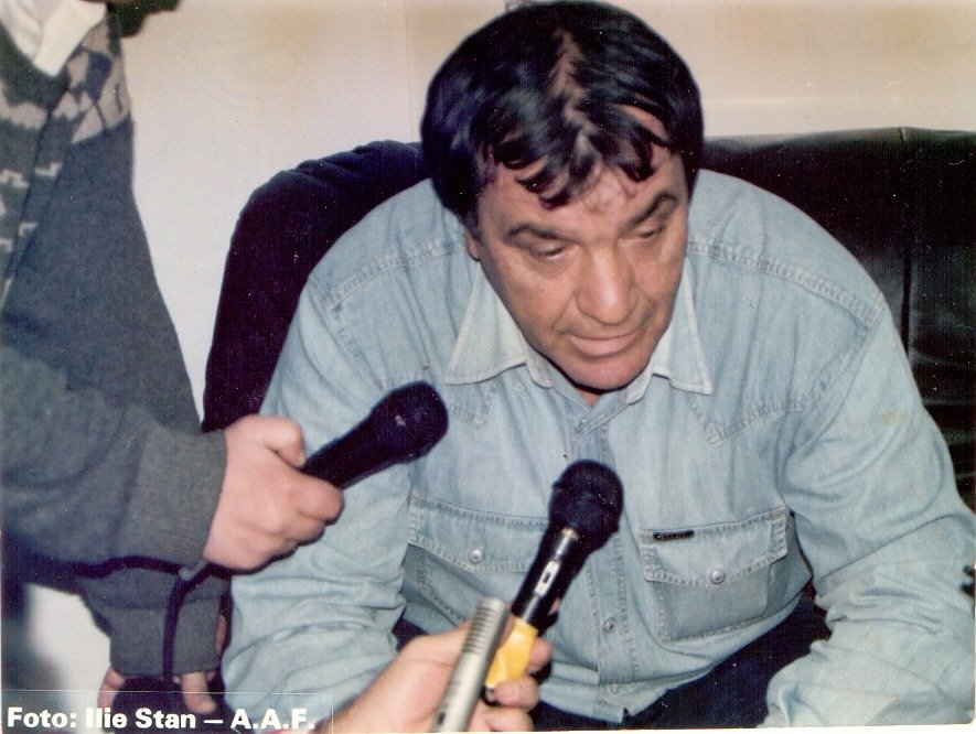  389328_270217_stiri_simionas
