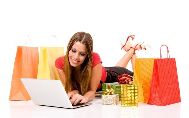  Cele mai bune reduceri online la imbracaminte si incaltaminte (P)