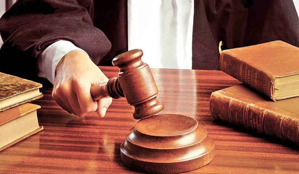  Parchetul de pe lângă Curtea de Apel Ploieşti a declarat recurs împotriva deciziei Curţii de Apel Ploieşti privind anularea hotărârii CCR prin care erau anulate alegerile prezidenţiale de anul trecut