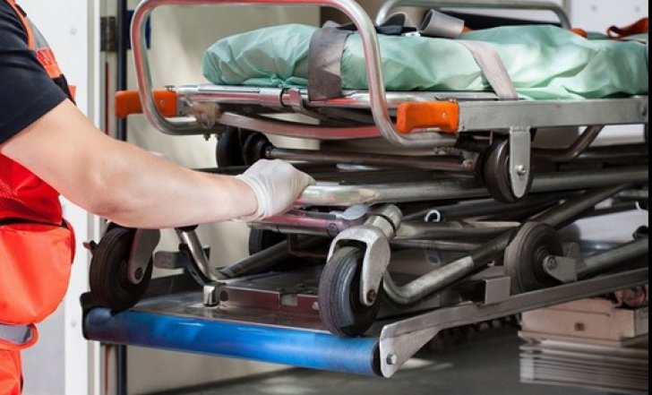 Alexandru Rogobete susține că nu s-ar trata în străinătate. El a povestit cum a fost ţinut pe o targă câteva ore, i s-a pus viaţa în pericol şi a fost diagnosticat greşit într-un spital din Milano
