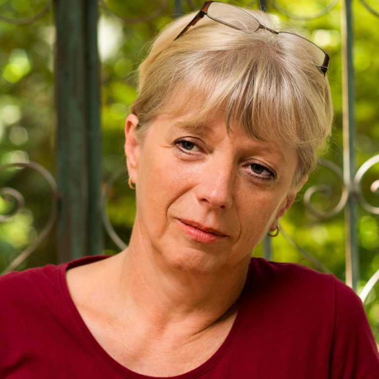 Interviu cu traducătoarea Mariana Bărbulescu: „Mi-aș dori ca truda traducătorului să fie respectată“