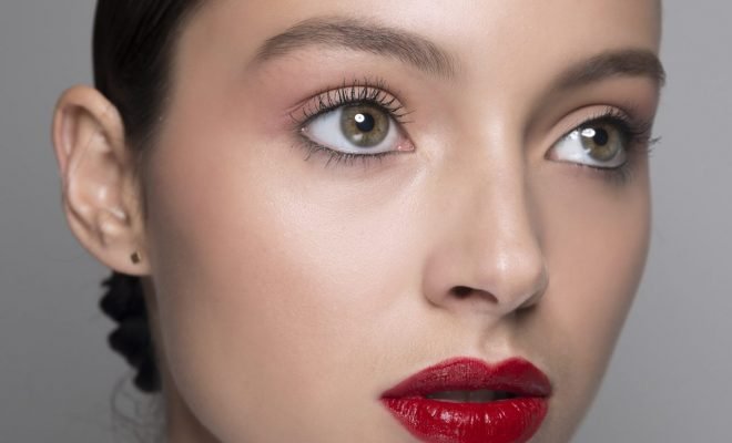 Sprâncene ideale în funcție de forma feței. Cum să le pensezi