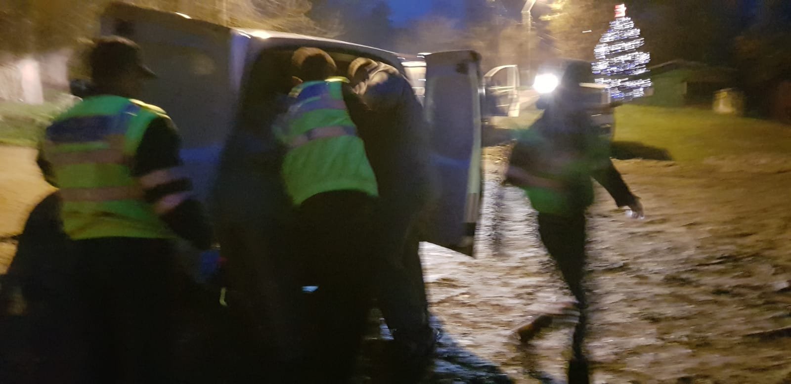  395005_275377_stiri_tanara