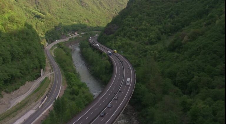 Autostrada „Unirii” A8: Încă un lot din sectorul montan a intrat în procedură de licitație