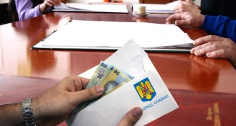 Guvernul va majora norma didactică în învăţământul preuniversitar şi universitar cu câte două ore 