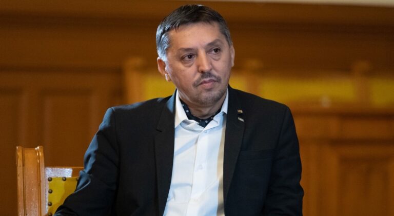 Titularizarea cadrelor didactice mai greu de obținut și de păstrat - propunere a ministrului educației