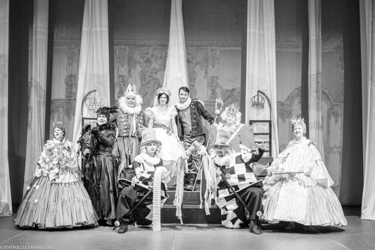 Pandemia şi teatrul. Cum se organizează un festival internaţional de teatru (FITPTI) în situaţie de avarie