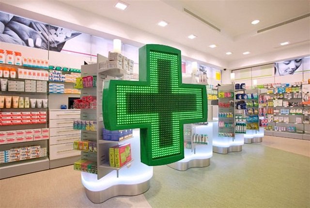 Surpriză – Farmacii ale unui mare lanț din România, închise „peste noapte”