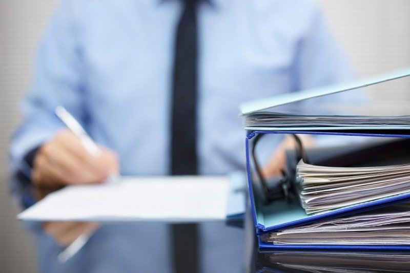 ICCJ: Funcţionarii care au primit în plus 50% pentru orele efectuate în cadrul proiectelor finanţate din fonduri europene nu pot beneficia şi de majorarea de 15% pentru complexitatea muncii