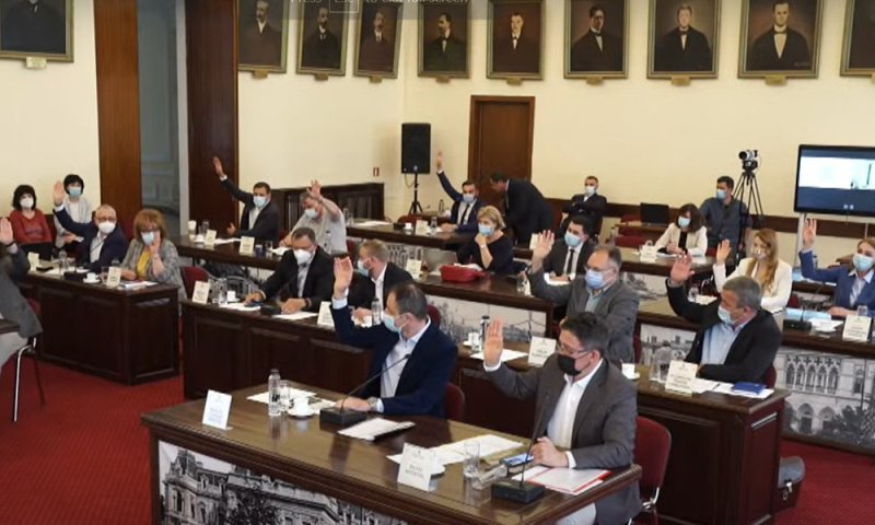(LIVE-TEXT-VIDEO) UPDATE – Bugetul Iaşului a fost adoptat cu votul unui consilier de la USR PLUS