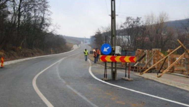 Costel Alexe împrumută o sumă mare de bani ca să lărgească la patru benzi drumul care iese din Iași spre Lunca Cetățuii