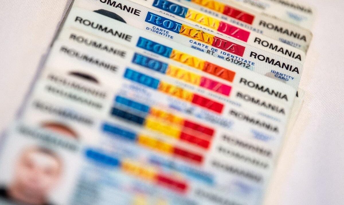 Ieșenii, puși pe drumuri dacă vor buletin nou: „online era mai repede”