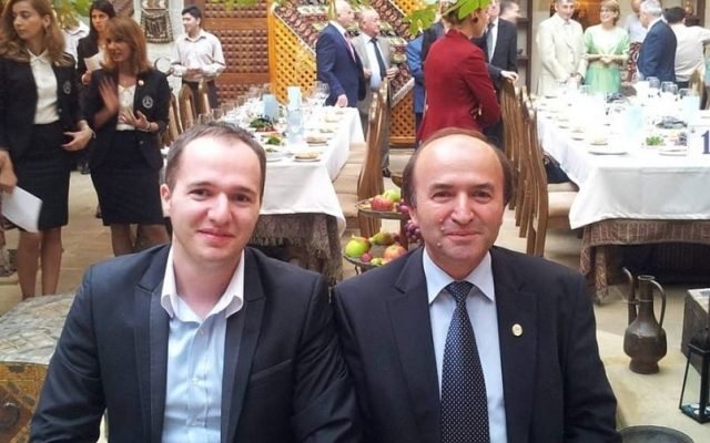 Fiul lui Tudorel Toader, venituri de 100.000 lei/lună. Tatăl: 110.000 lei. Universitatea, poartă spre bani