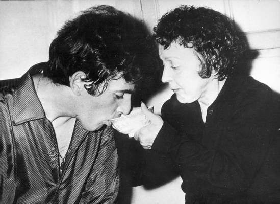  50 de ani de la moartea lui EDITH PIAF. Află POVESTEA vieţii sale