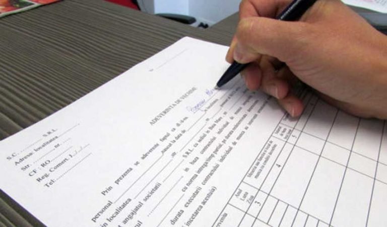 OFICIAL | Cât pot ajunge să plătească românii pentru adeverințele necesare la pensie în 2026? Exemplu de calcul pentru 20 de ani de muncă