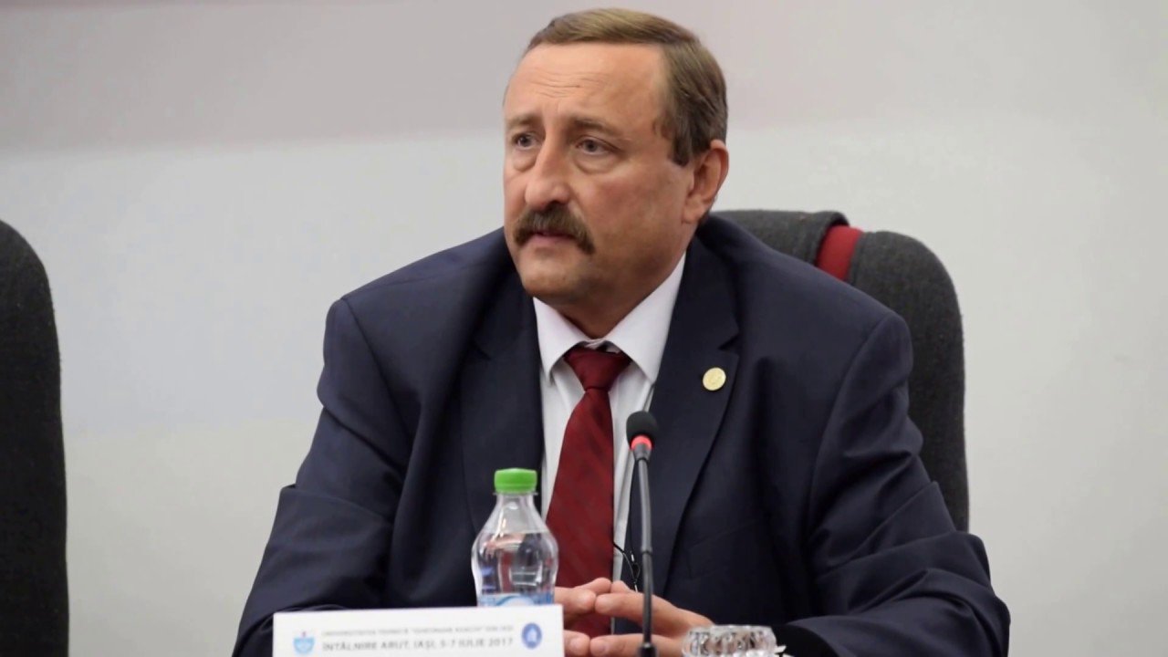 PREMIERĂ la TUIAȘI: învățământ dual? Studenții ar lucra în paralel cu cursurile și ar fi plătiți. Rectorul Politehnicii explică ce s-a discutat la Cotroceni