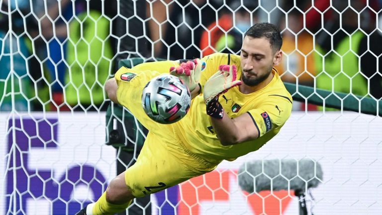 Donnarumma, nerăbdător să se confrunte cu Messi la Cupa Mondială a Cluburilor: „ Sper să câştige PSG. El are deja o mulţime de titluri”
