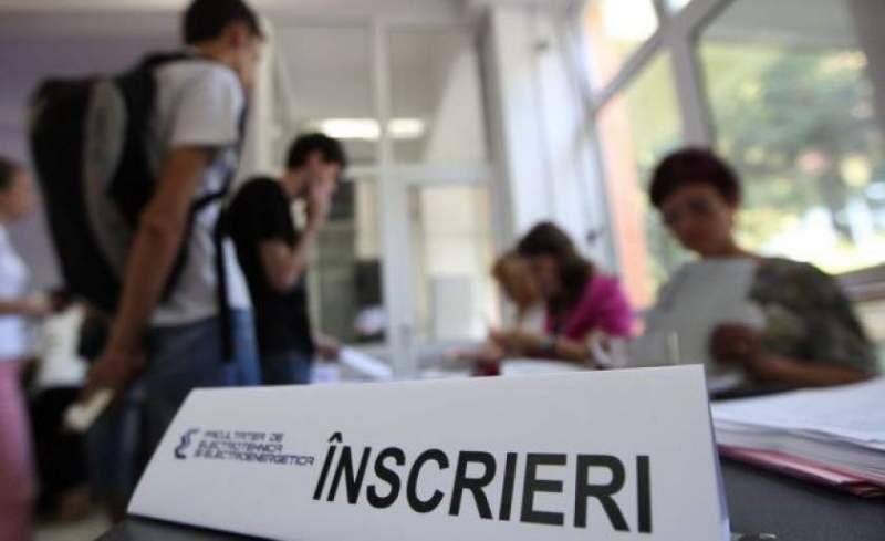  Admiterea la zi: peste 20.000 de dosare depuse la universităţile din Iaşi