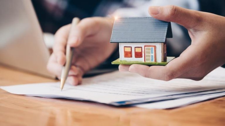 „NORDIS DE IAȘI” - Clienții merg „la braț” cu avocatul să semneze contractul. Urmele adânci lăsate de NORDIS pe piața imobiliară din Iași