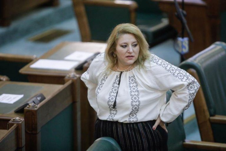 Curtea Constituţională a respins contestaţia Dianei Şoşoacă faţă de neînregistrarea candidaturii sale la Preşedinţie