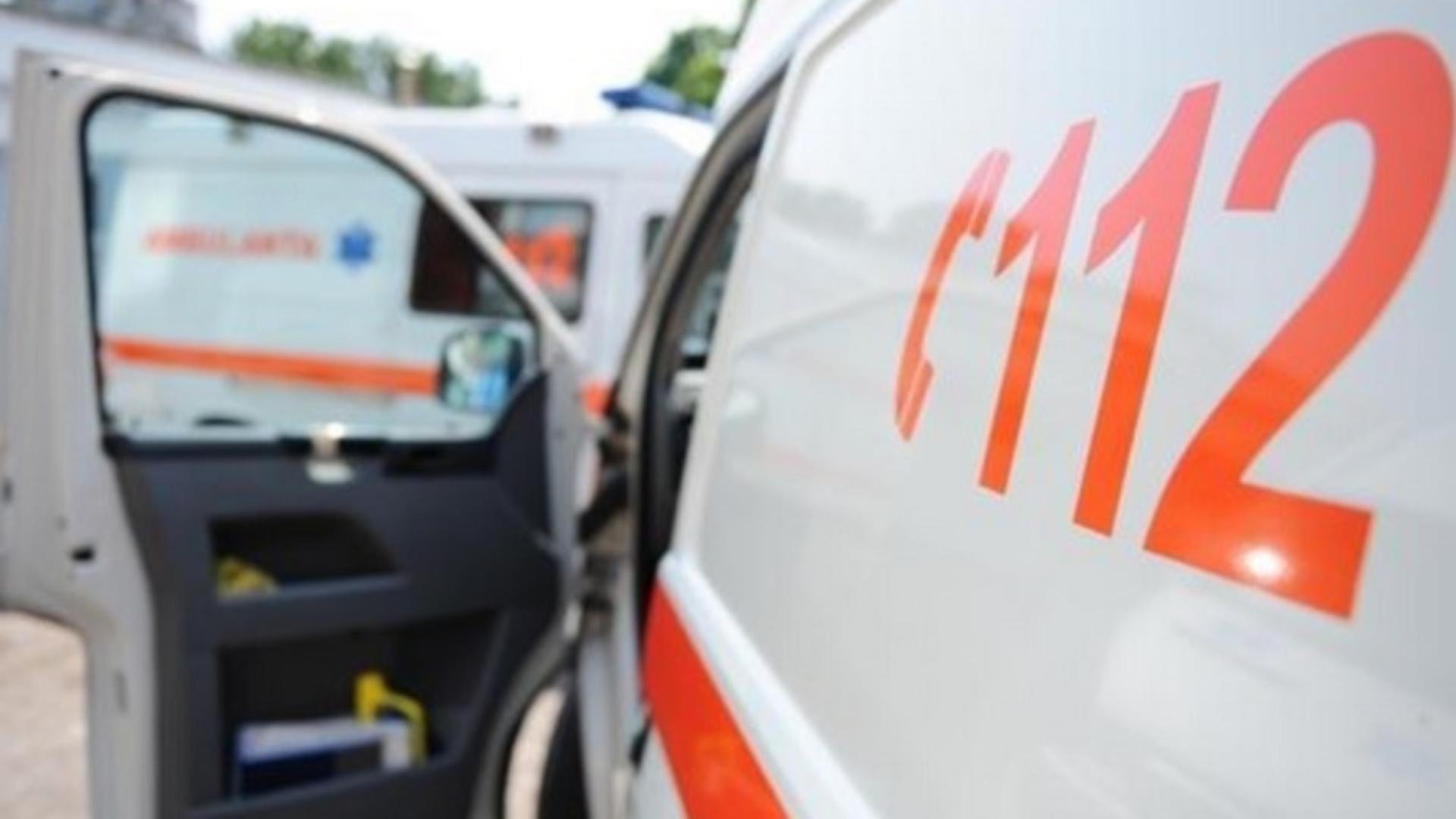 Salvatori luați la bătaie, chiar când încercau să salveze viața unui copil: „Dădeau cu pumnii în ambulanţă, înjurau, scuipau”