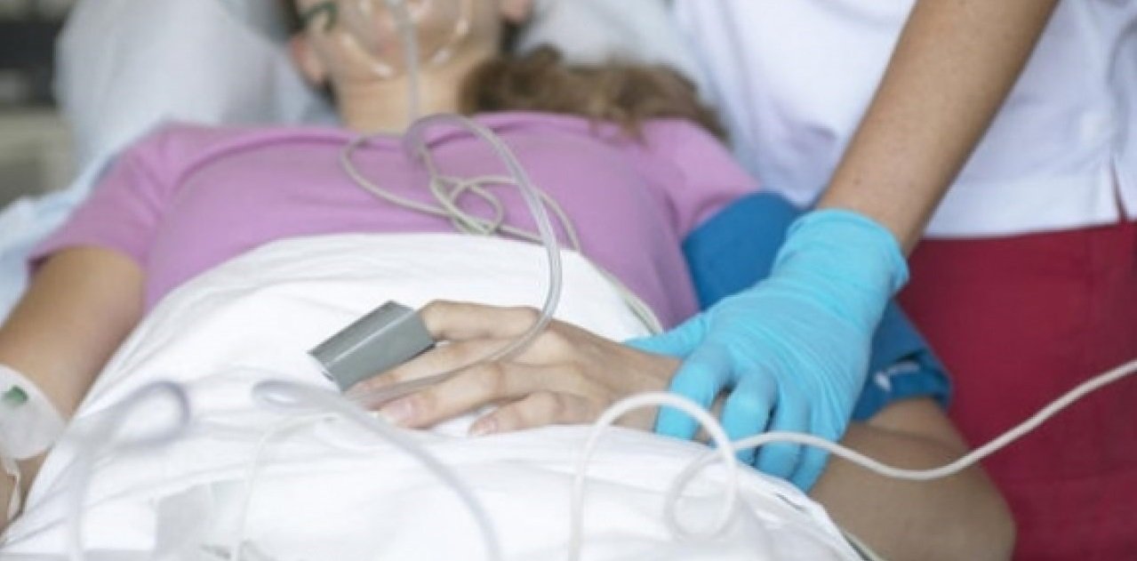  Mamă şi prunc salvaţi printr-o operaţie la care au participat 10 medici