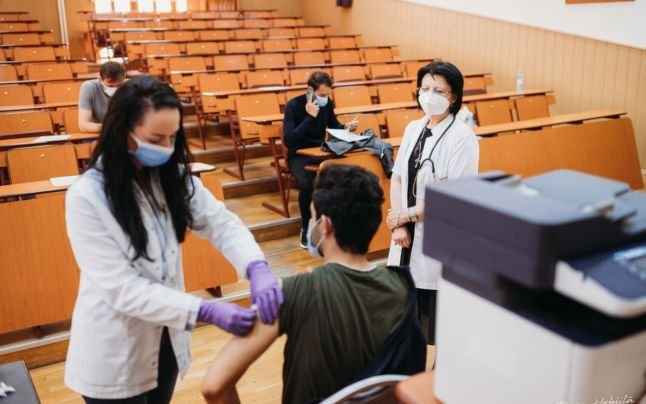  La examenele UMF se va intra cu certificat de vaccinare sau cu un test negativ