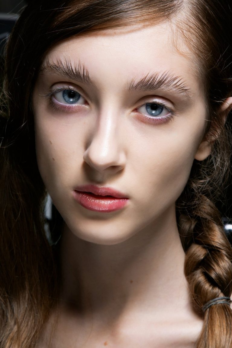 Soap Brows, sprâncenele care fac acum senzație. Se poartă toamna aceasta