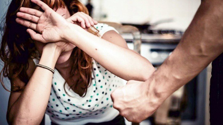  Au trăit bine mersi alături patru ani după divorţ, făcându-şi şi concediile împreună. Un mic gest a declanşat nebunia