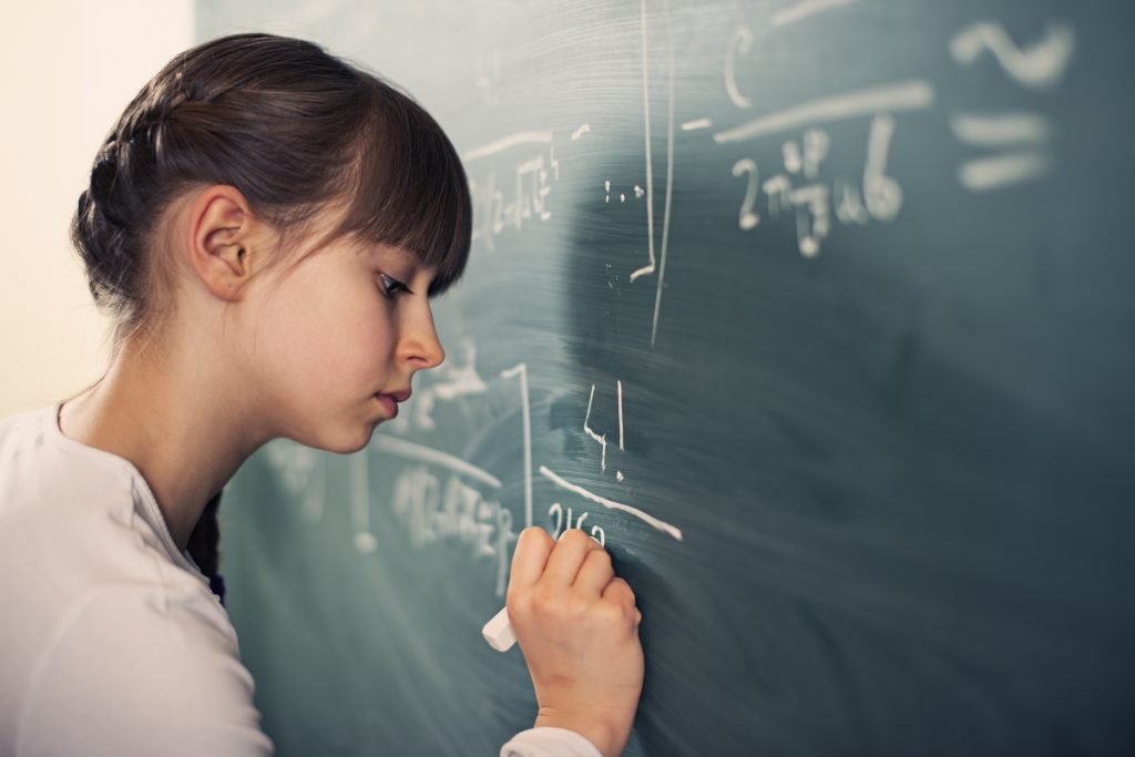  Centru de pregătire în matematică şi informatică pentru elevii de clasa a IV-a