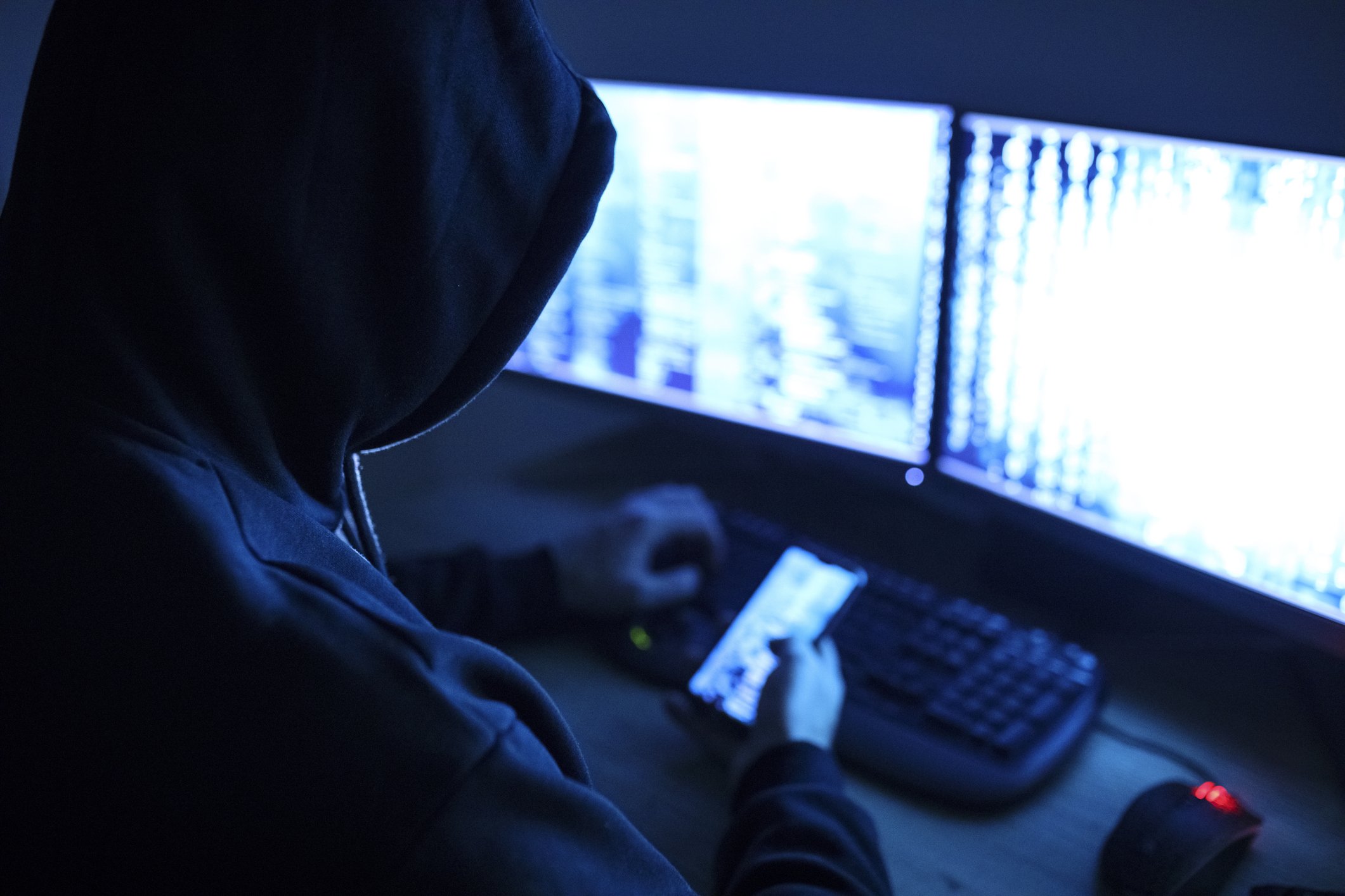 Ce este „regula celor 5 minute”? Ține hackerii la distanță de telefonul tău. Cum o aplici?