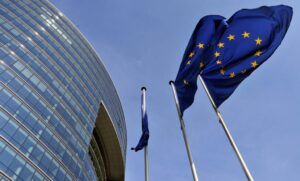 UE amână contramăsurile în războiul comercial cu SUA până la jumătatea lui aprilie